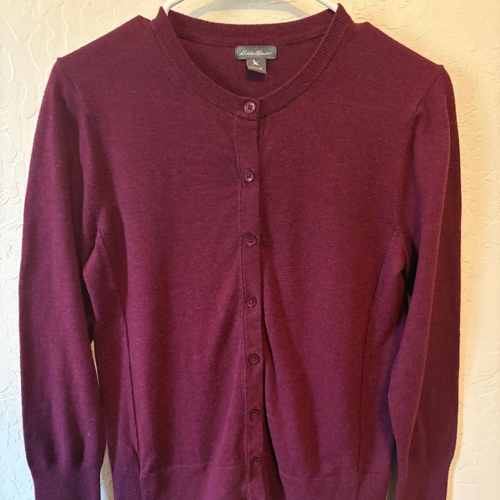 Eddie Bauer Cardigan, Burgundy Preloved, great condition SZ M
